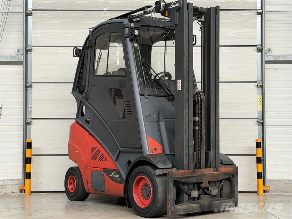 Linde H25D-02/600 شاحنات الديزل
