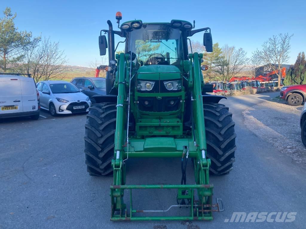 John Deere 6130 M الجرارات