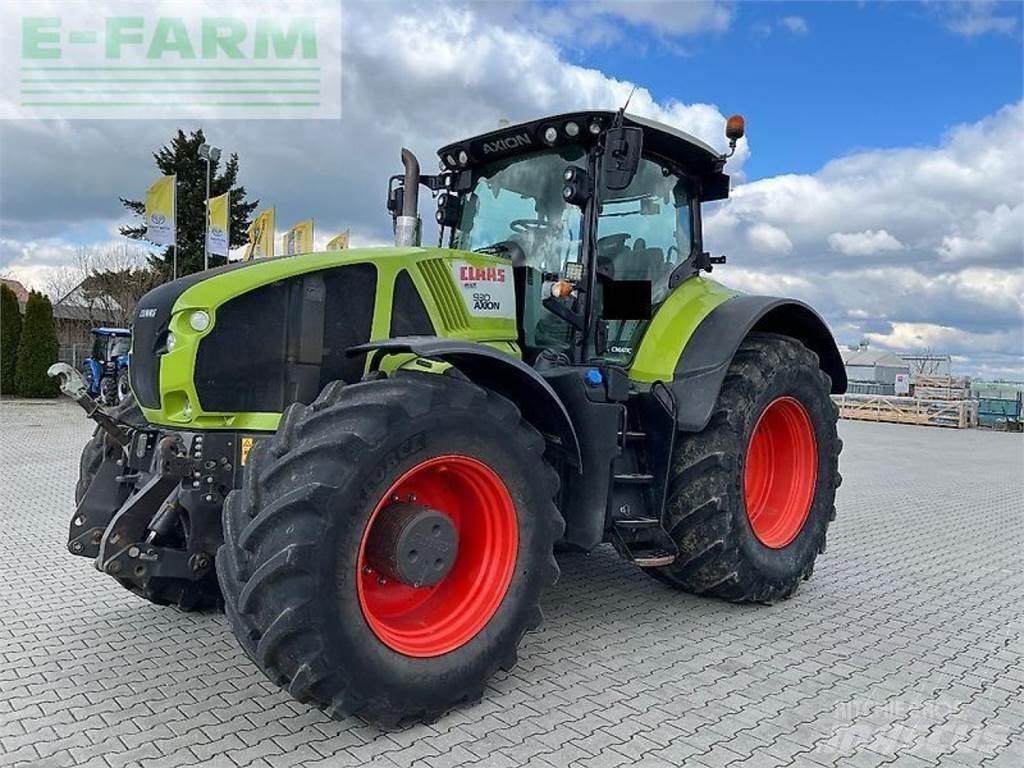 CLAAS axion 930 الجرارات