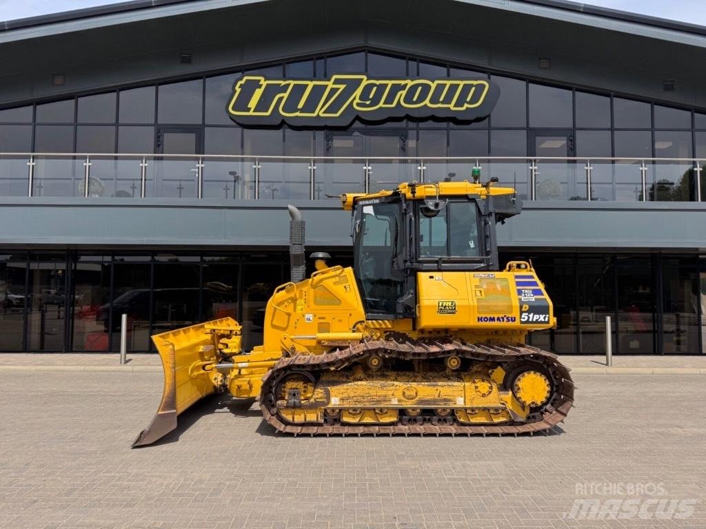 Komatsu D51PXi-24EO بلدوزرات مجنزرة