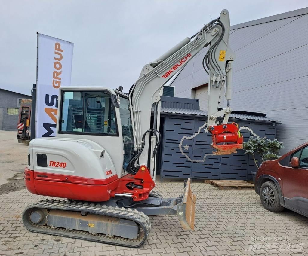 Takeuchi TB 240 حفارات صغيرة أقل من 7 طن (حفارات صغيرة)