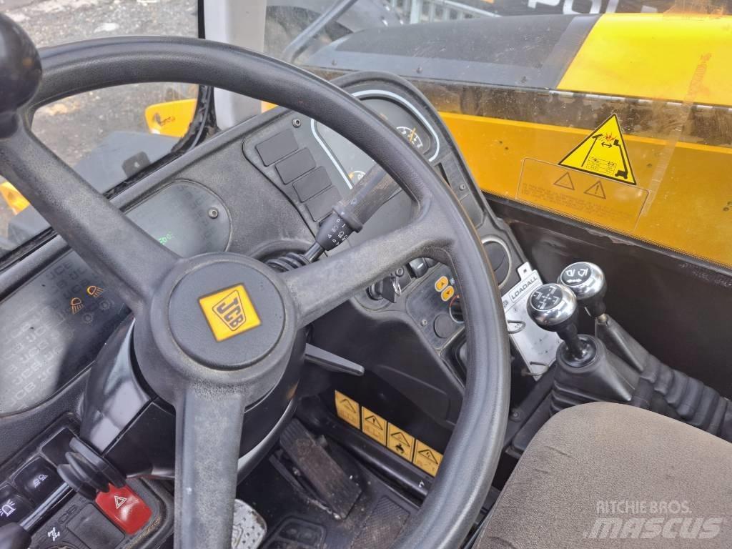 JCB 531-70 مناولات متداخلة