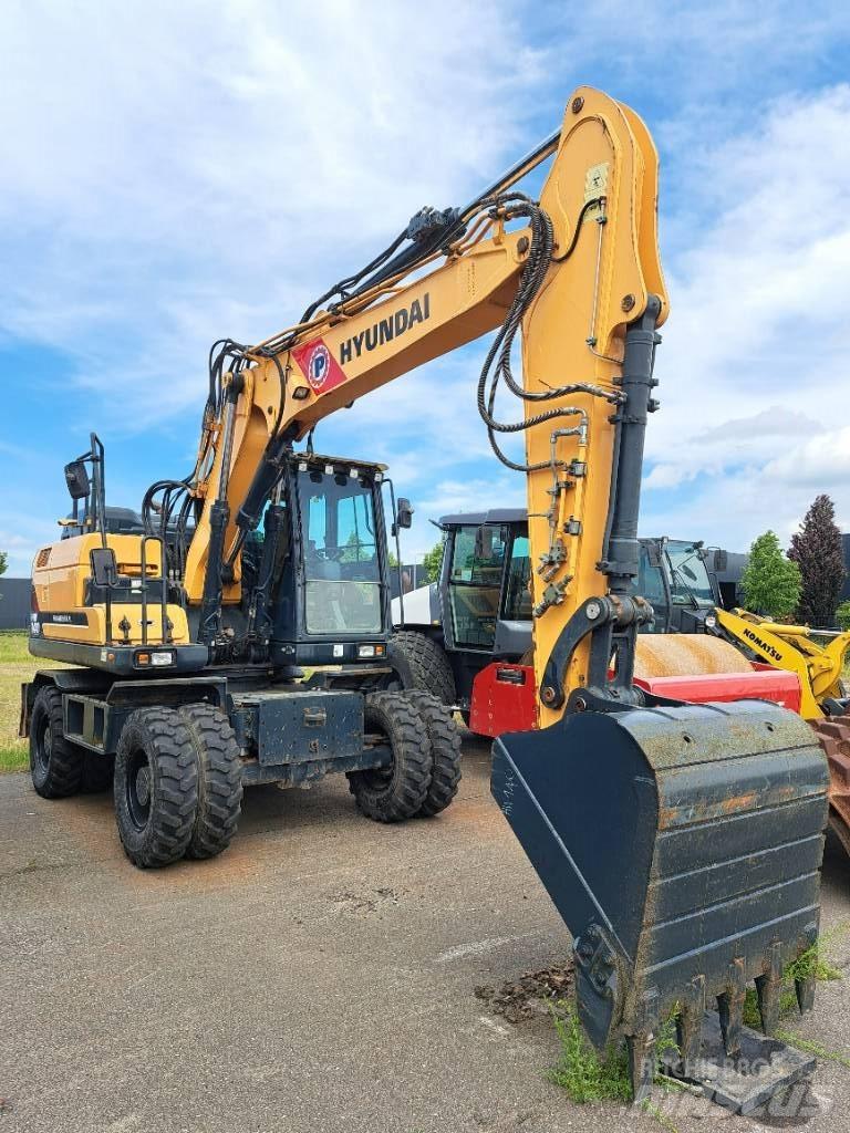 Hyundai HW140 حفارات بعجل