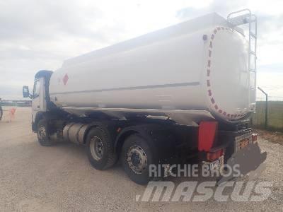 Volvo FM 7 6X2 شاحنات ذات صهاريج