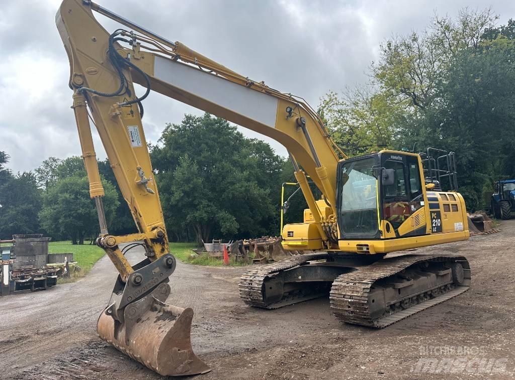 Komatsu PC 210 LC-11 حفارات زحافة
