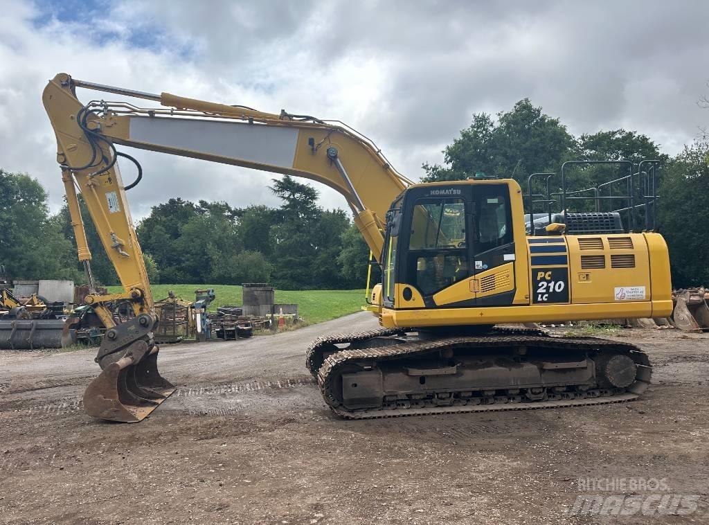 Komatsu PC 210 LC-11 حفارات زحافة