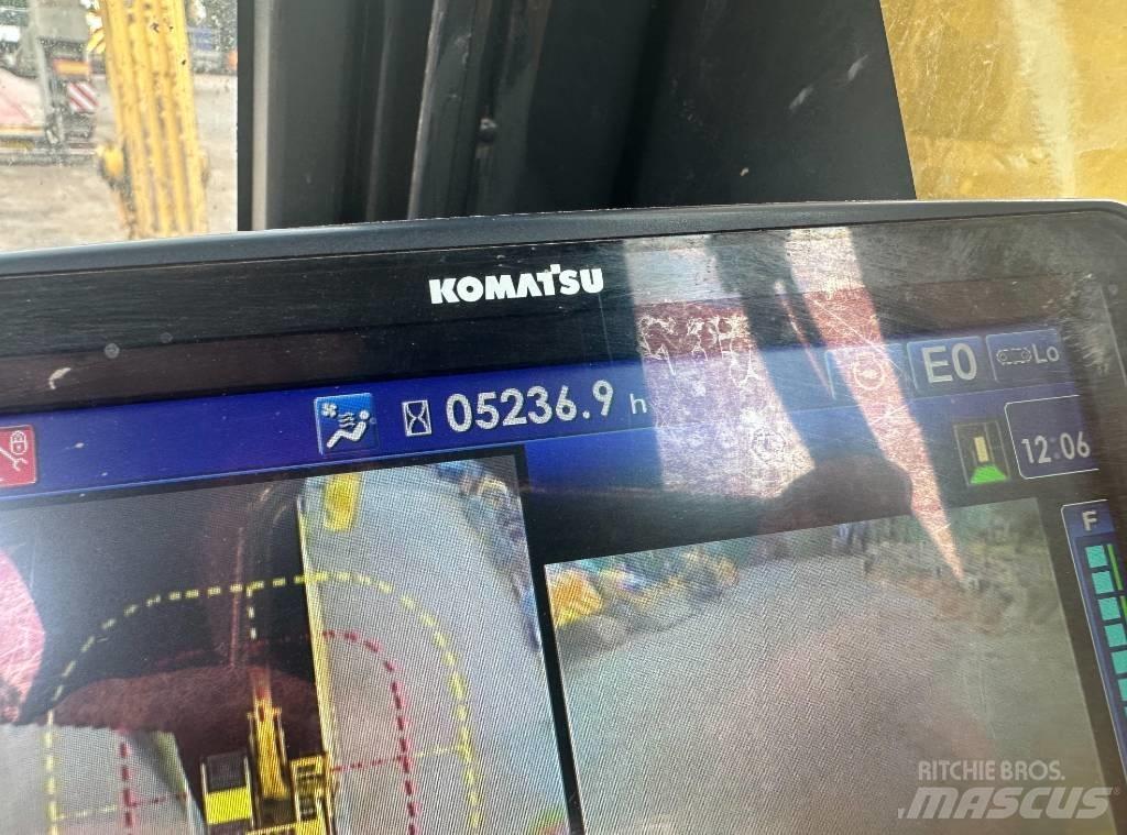 Komatsu PC 210 LC-11 حفارات زحافة