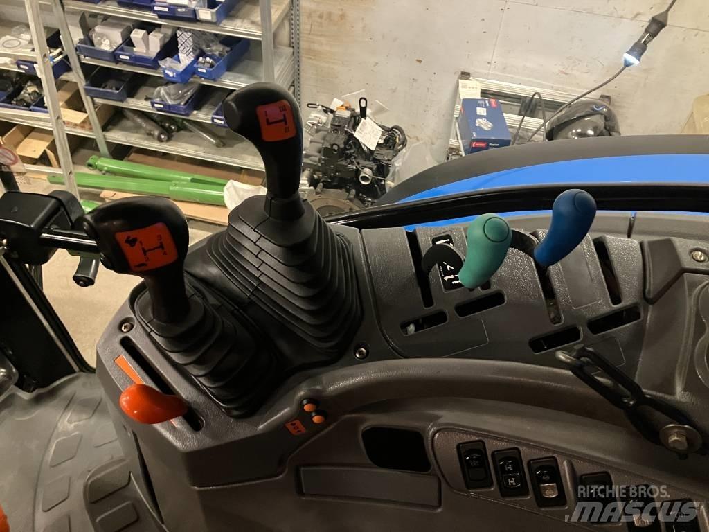 New Holland TS 125 A الجرارات