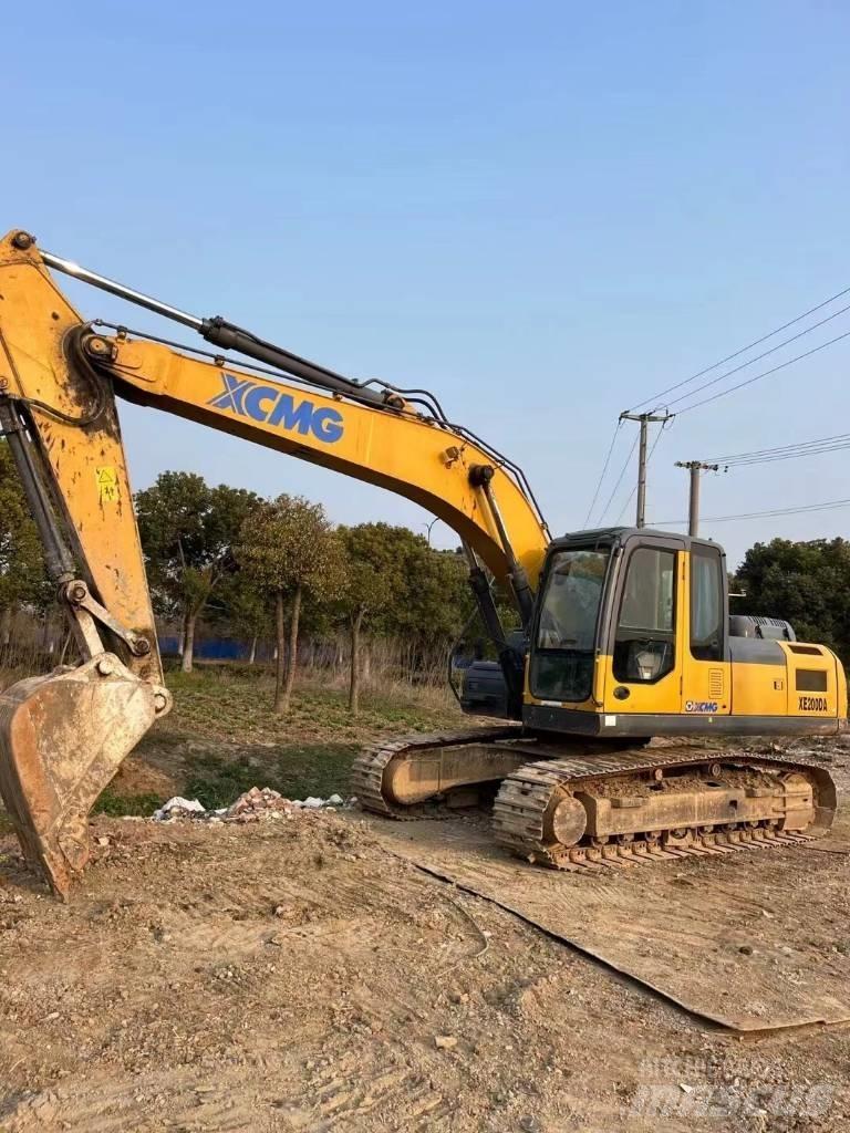 XCMG XE 200 DA حفارات زحافة
