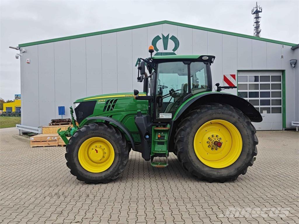 John Deere 6215R الجرارات