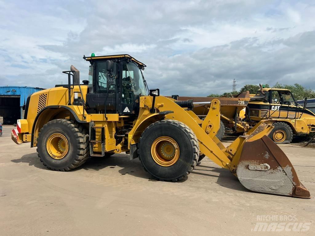 CAT 962 K لوادر بعجل