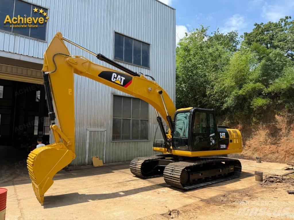 CAT 320D حفارات زحافة