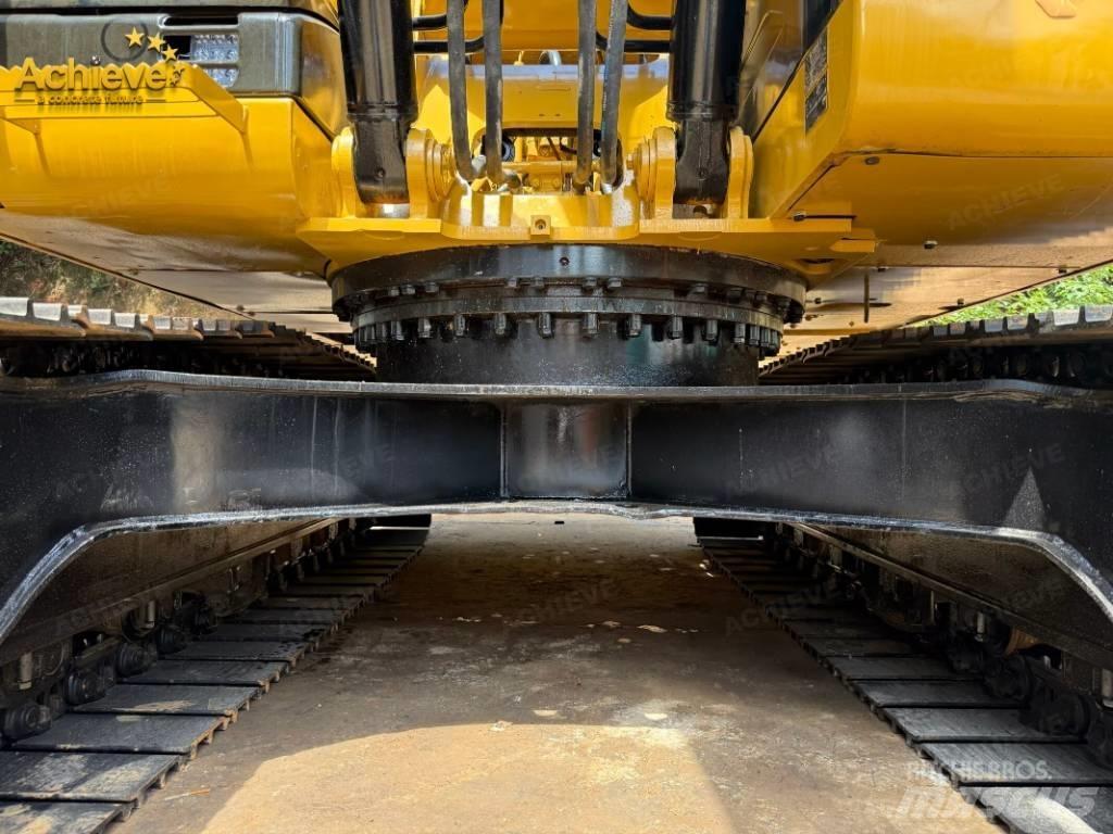 CAT 320D حفارات زحافة