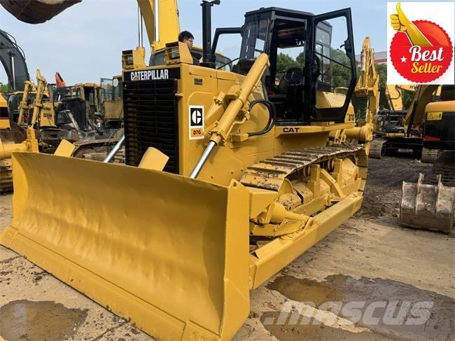 CAT D 7 G بلدوزرات مجنزرة