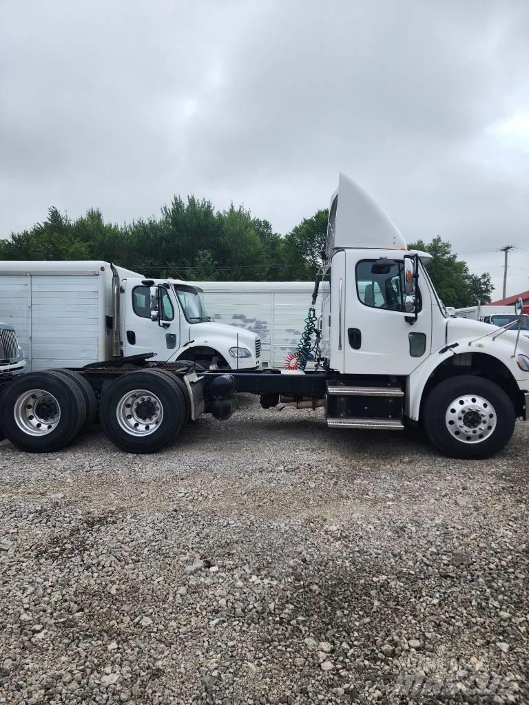 Freightliner M2 وحدات الجر