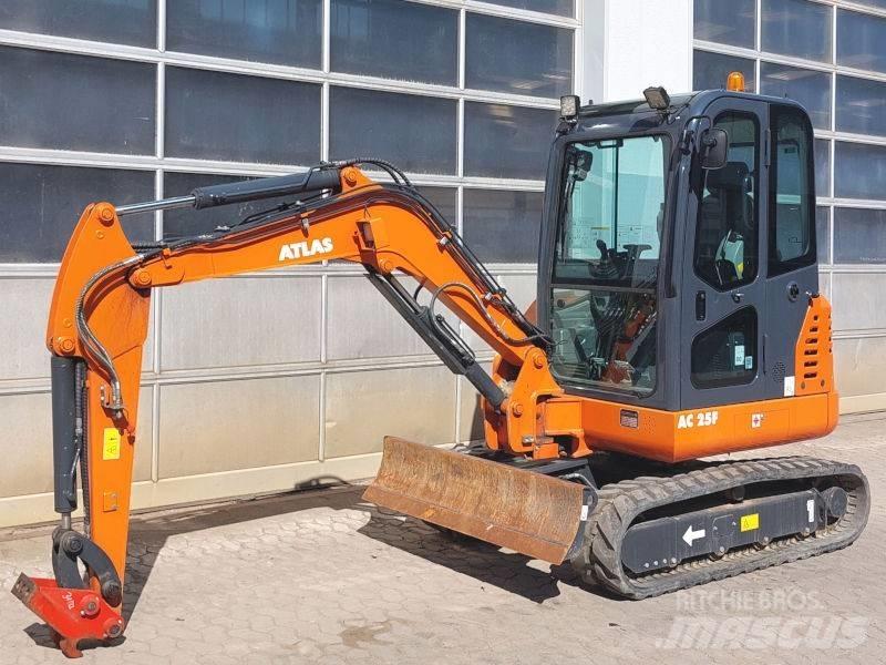 Atlas AC 25 F حفارات صغيرة أقل من 7 طن (حفارات صغيرة)