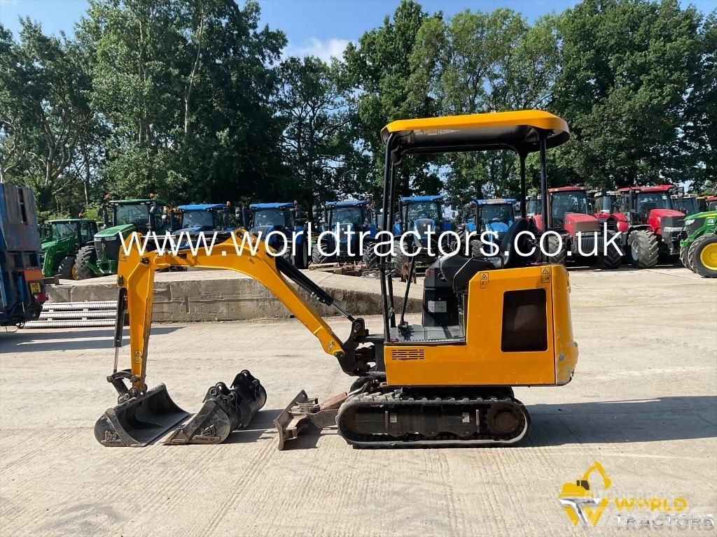 JCB 15 C-1 حفارات صغيرة أقل من 7 طن (حفارات صغيرة)