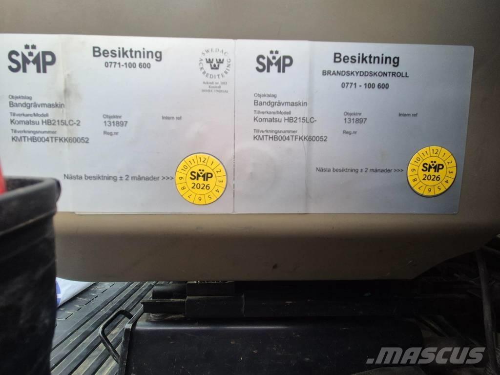Komatsu HB215LC-2 حفارات زحافة
