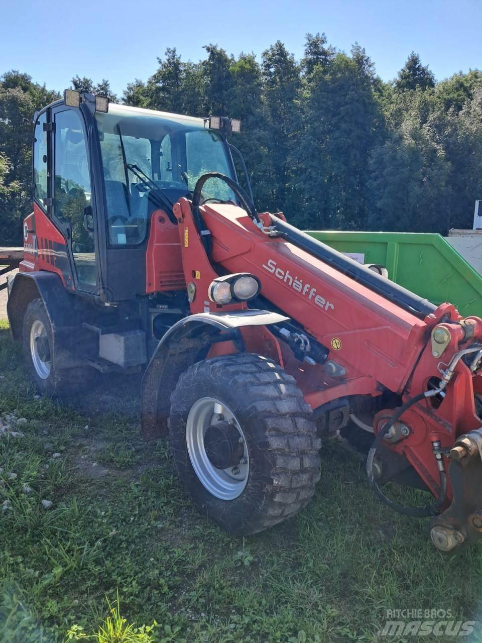 Schäffer 6680 T لوادر صغيرة