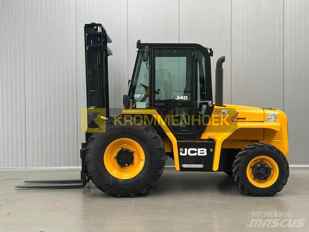 JCB 940-4 شاحنات الطرق الوعرة