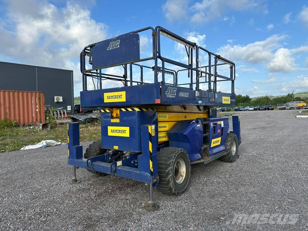 JLG 4394 RT رافعات مقصية الشكل