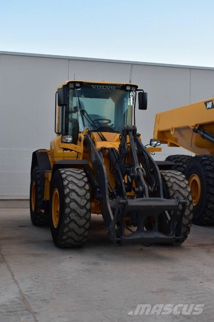 Volvo L 70 F لوادر بعجل