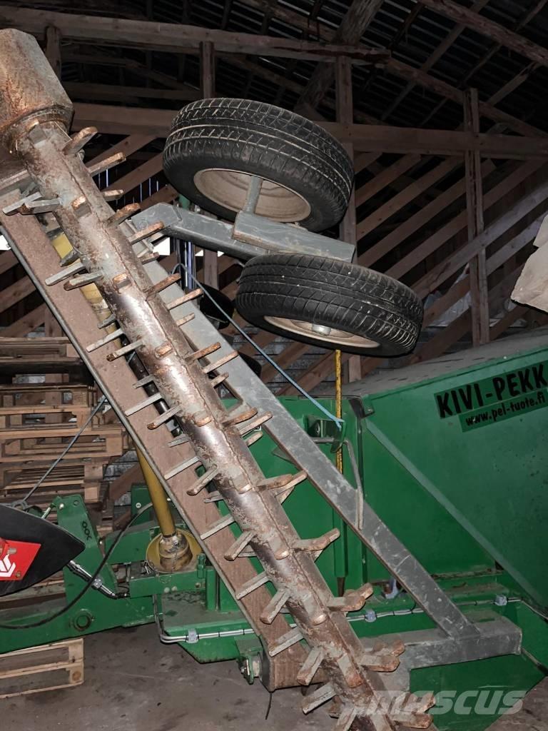 Kivi-Pekka KP 5 أَدَاةٌ لِجمع الحجارة