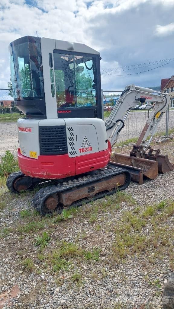 Takeuchi TB 23 R حفارات صغيرة أقل من 7 طن (حفارات صغيرة)