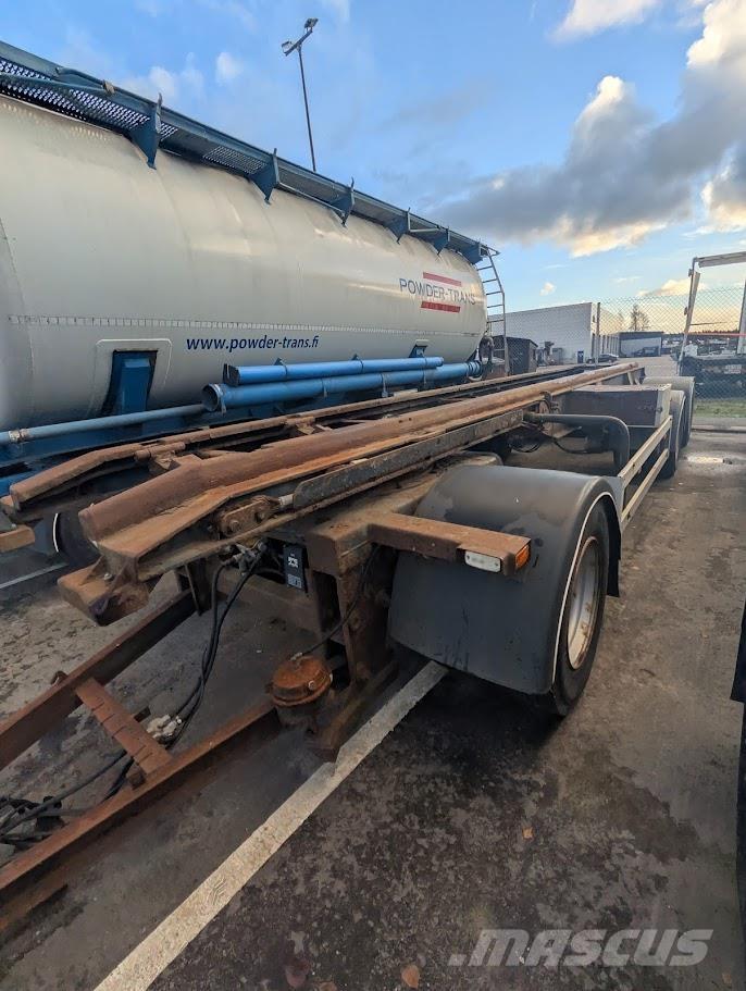 AM VKP-1+2-30 مقطورات قابلة للفك