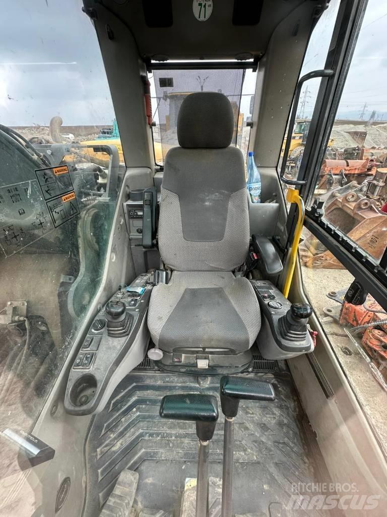 Volvo EC 290 C L حفارات زحافة