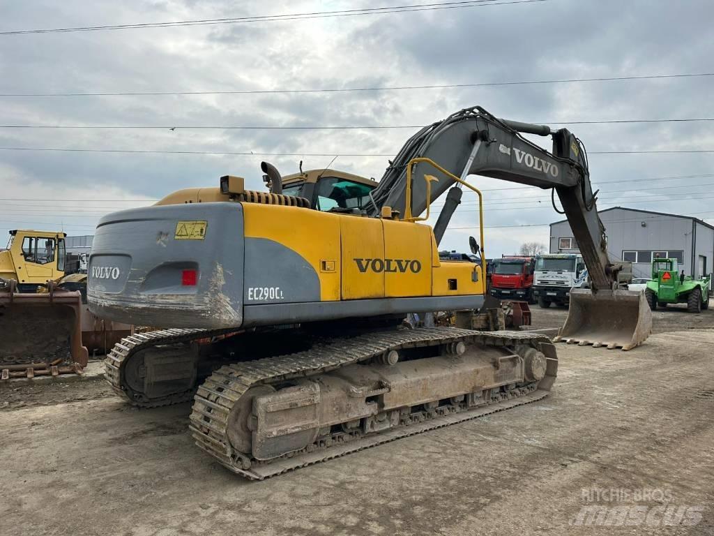 Volvo EC 290 C L حفارات زحافة