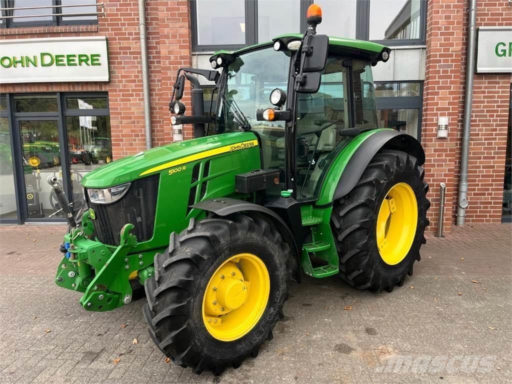 John Deere 5100R الجرارات