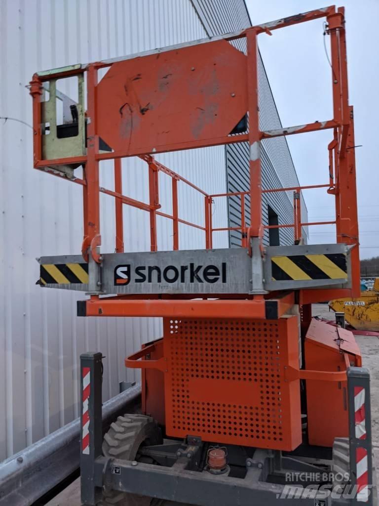 Snorkel S 3370 RT رافعات مقصية الشكل