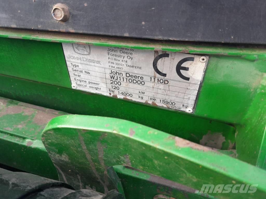 John Deere 1110 D شاحنات