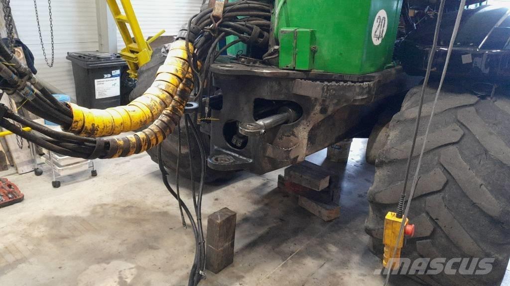 John Deere 1110 D شاحنات
