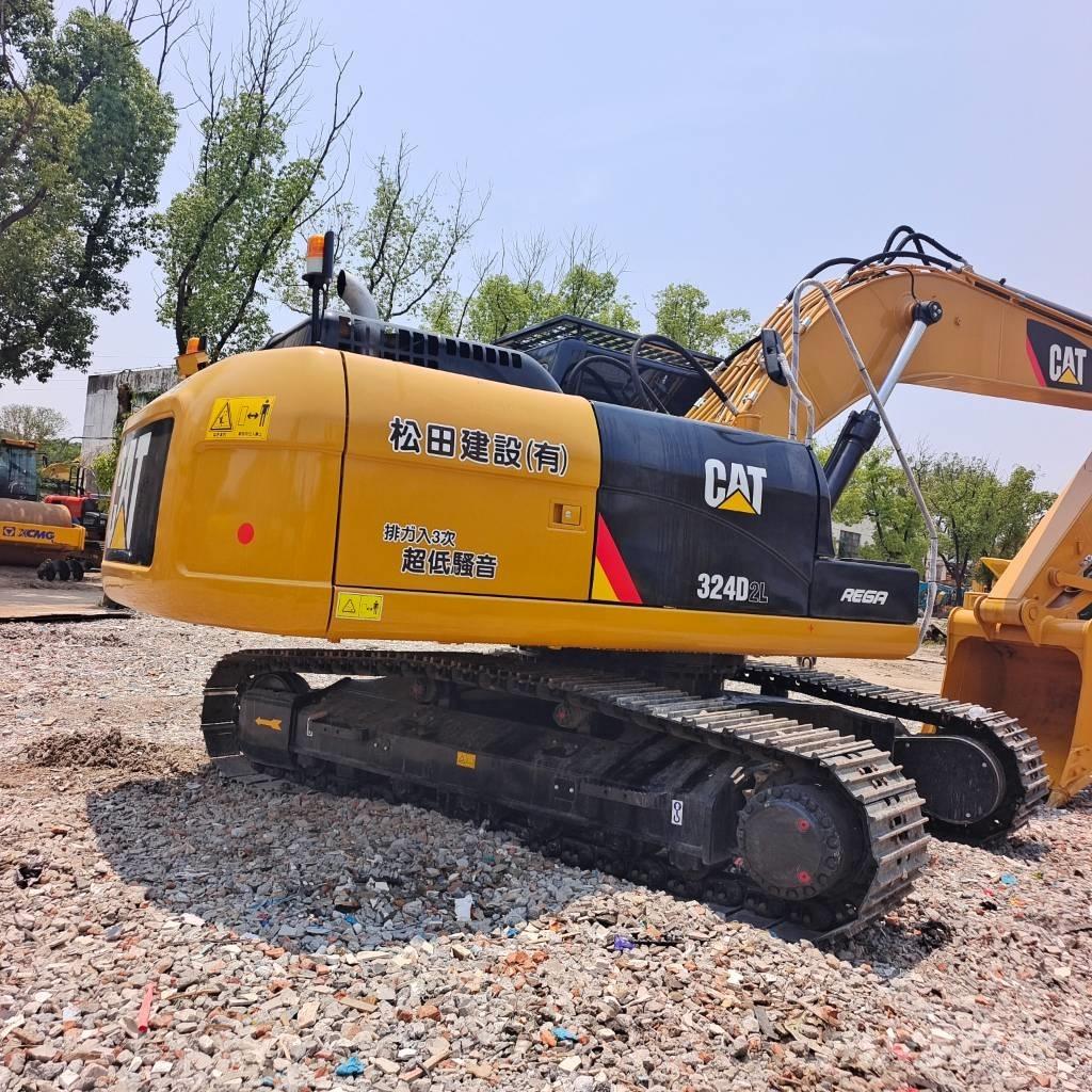 CAT 324 D L حفارات زحافة