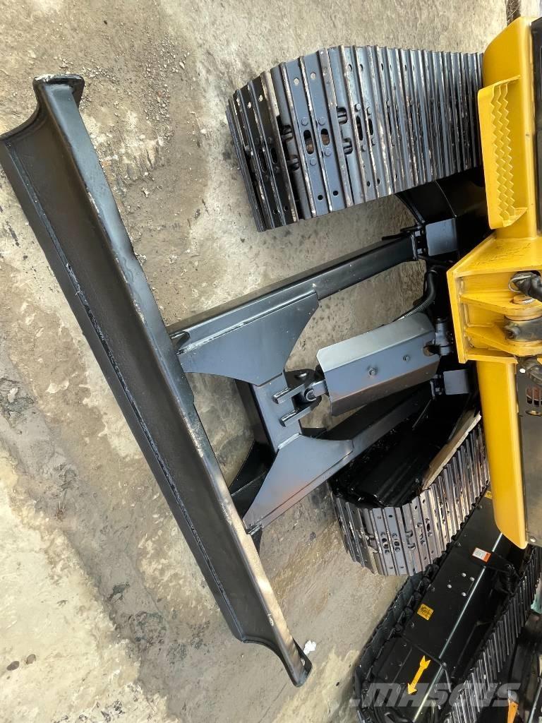 CAT 305.5E2 حفارات زحافة