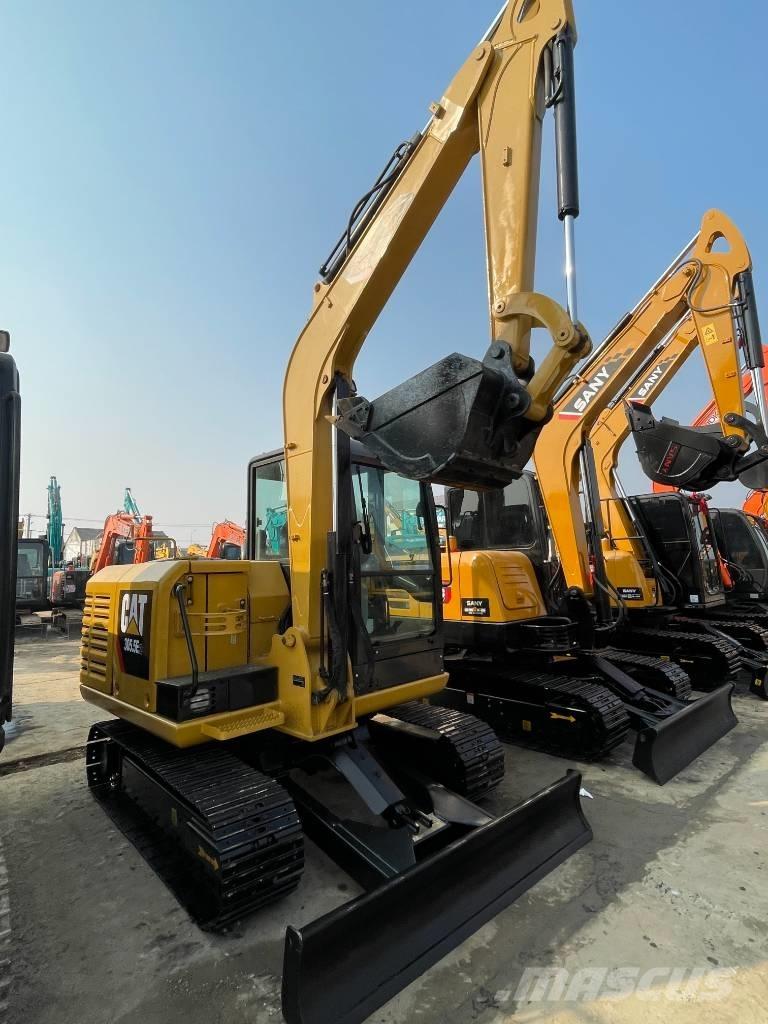 CAT 305.5E2 حفارات زحافة
