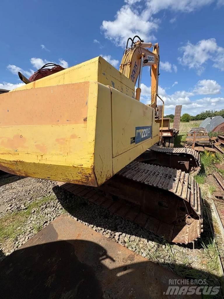 Daewoo DH 220LC حفارات زحافة