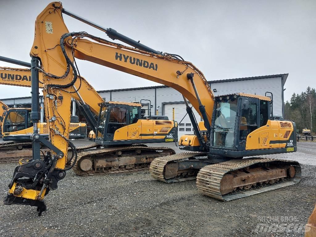 Hyundai HX 220 L حفارات زحافة