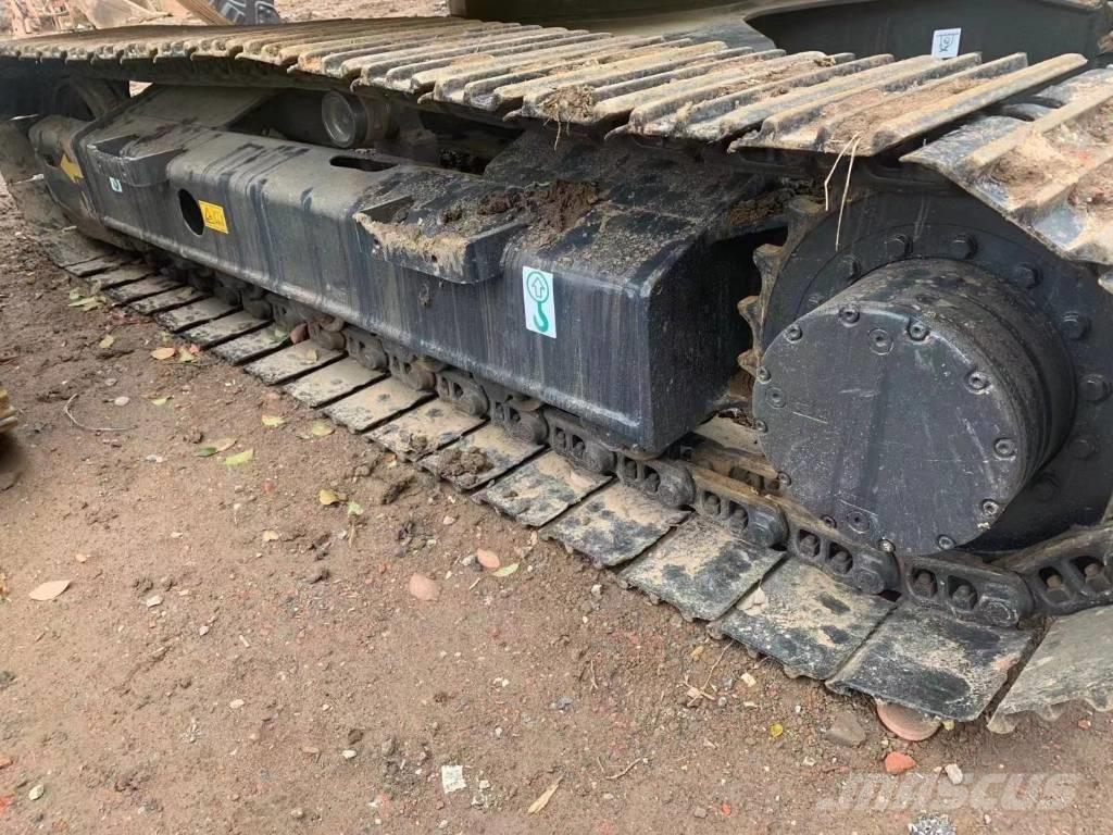 Komatsu PC 120 حفارات زحافة