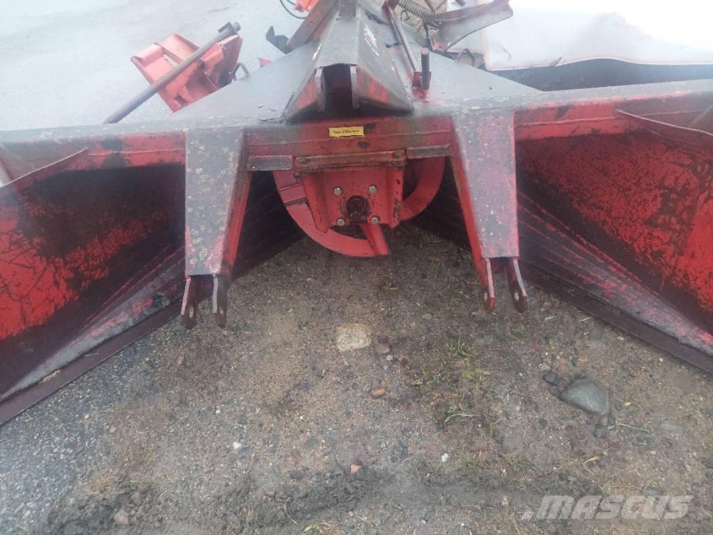 Esko 240 قاذفات الجليد