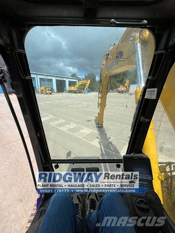 JCB JS 220 LC حفارات زحافة
