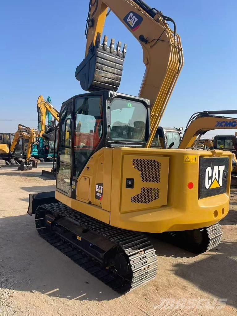 CAT 307.5 حفارات زحافة