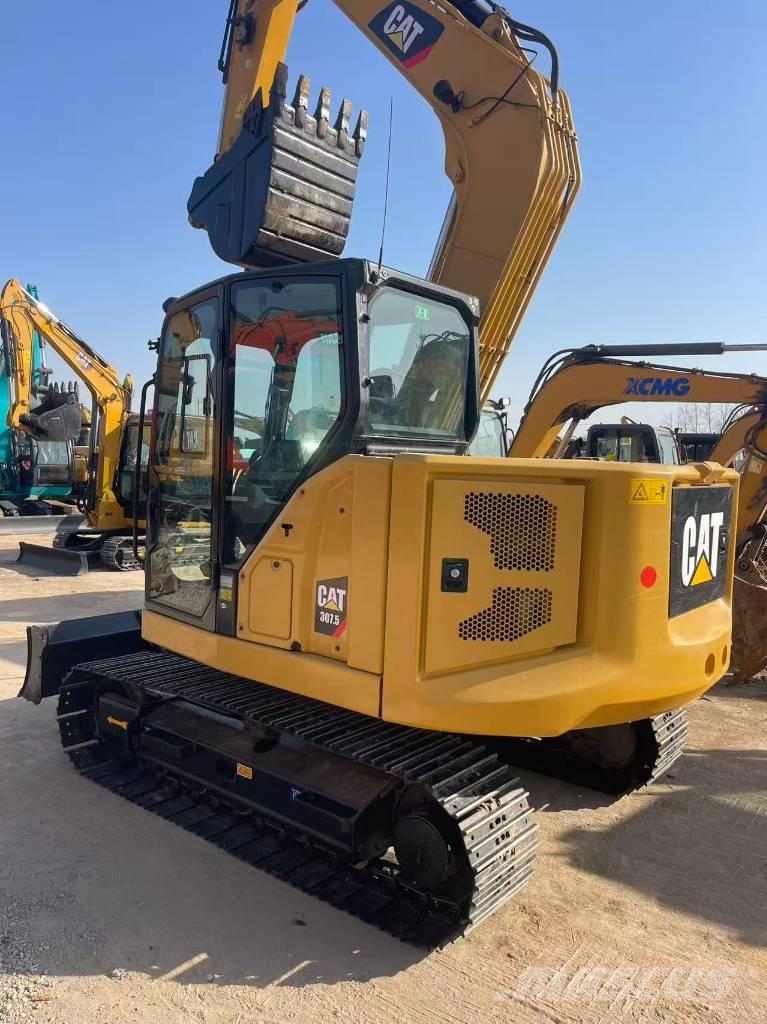 CAT 307.5 حفارات زحافة