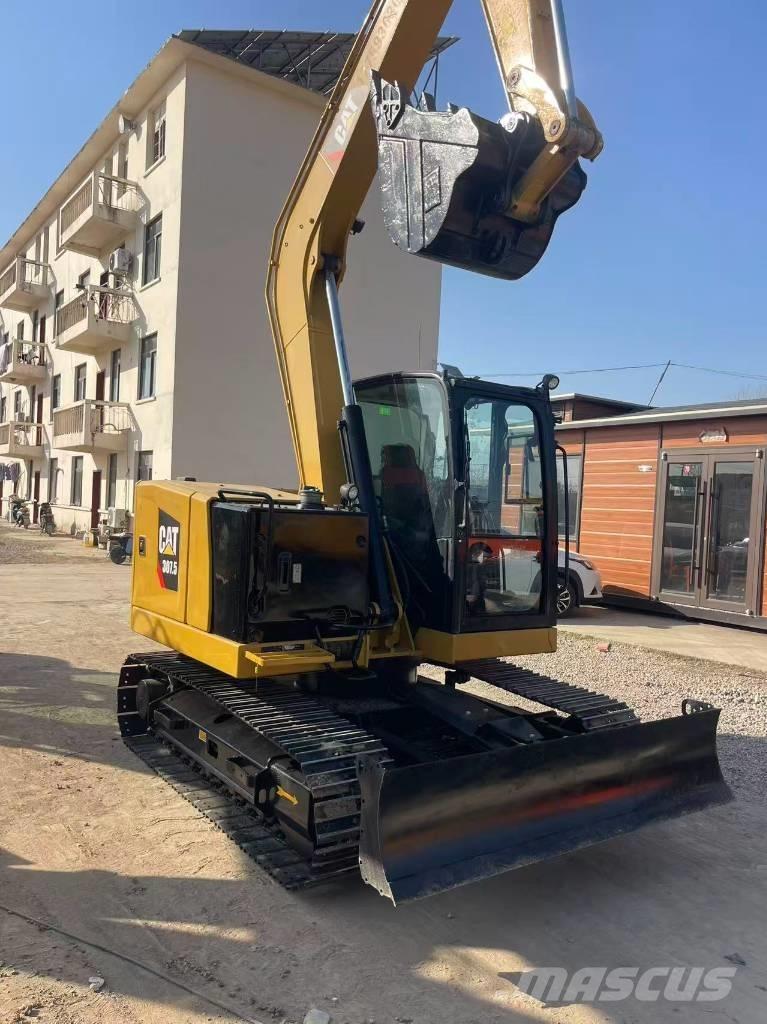 CAT 307.5 حفارات زحافة
