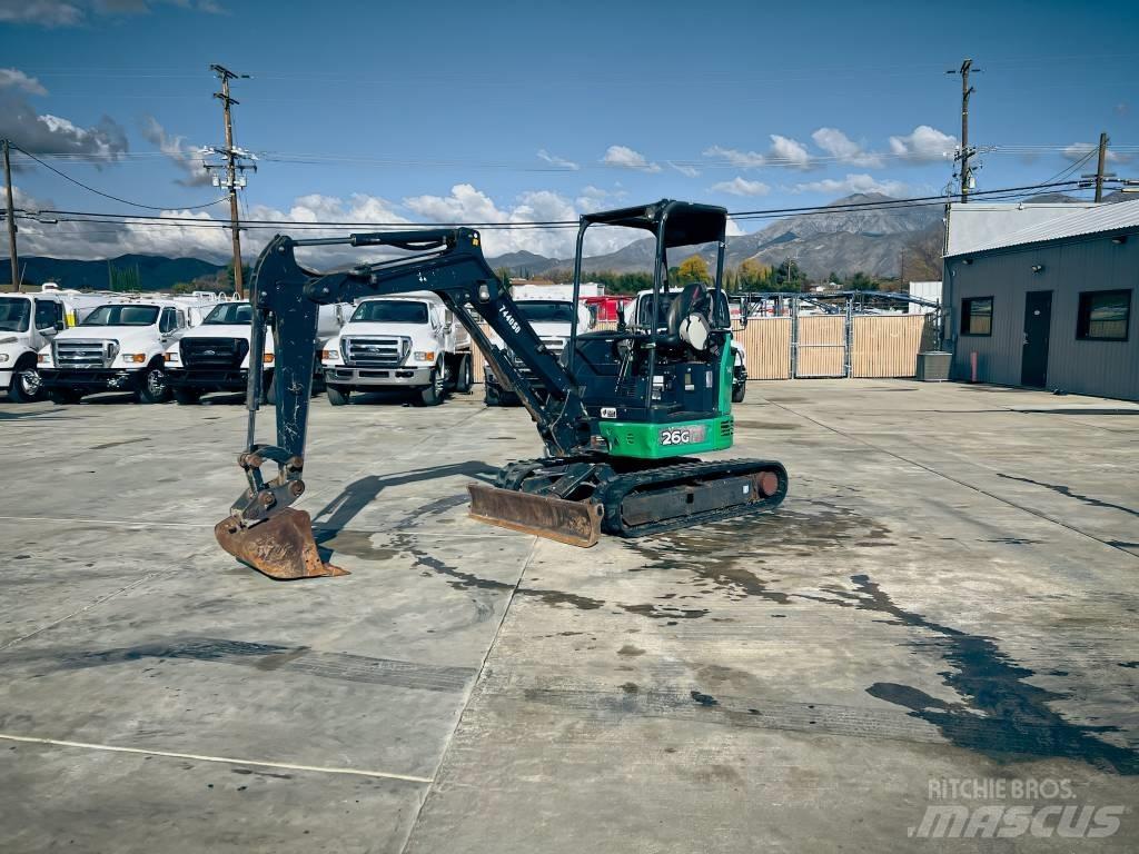 John Deere 26 G لوادر انزلاقية التوجيه