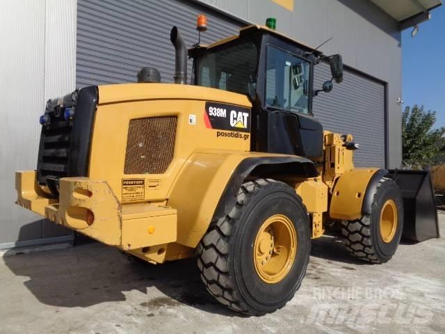 CAT 938M لوادر بعجل