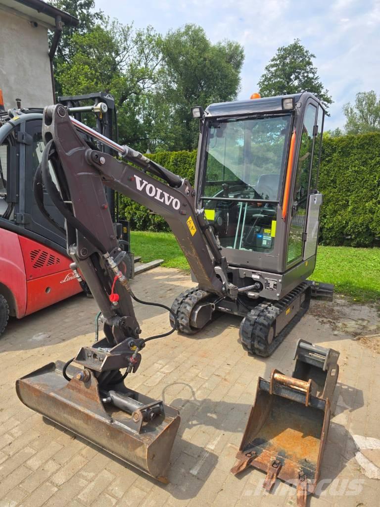Volvo EC 18 E حفارات صغيرة أقل من 7 طن (حفارات صغيرة)