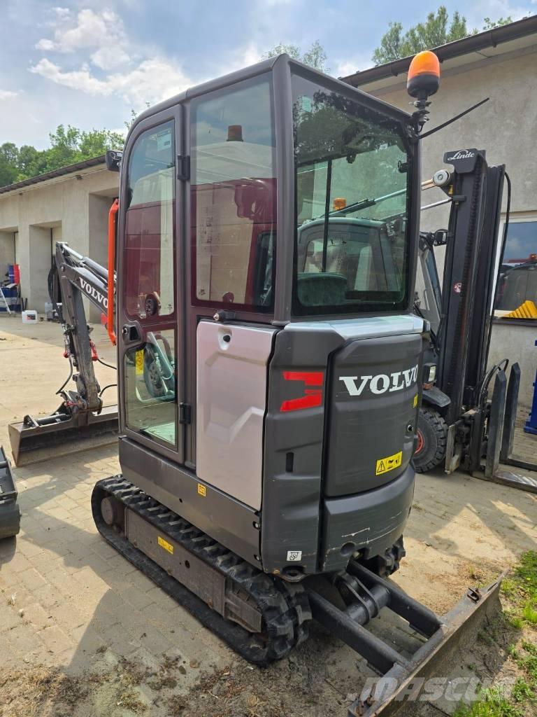 Volvo EC 18 E حفارات صغيرة أقل من 7 طن (حفارات صغيرة)